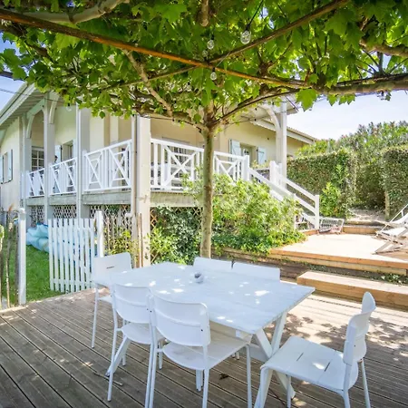 Villa Unique Pool 500m From The Beach, Hamptons Style With Beautiful Garden